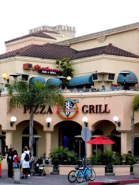 Hurricanes Bar & Grill in Huntington Beach